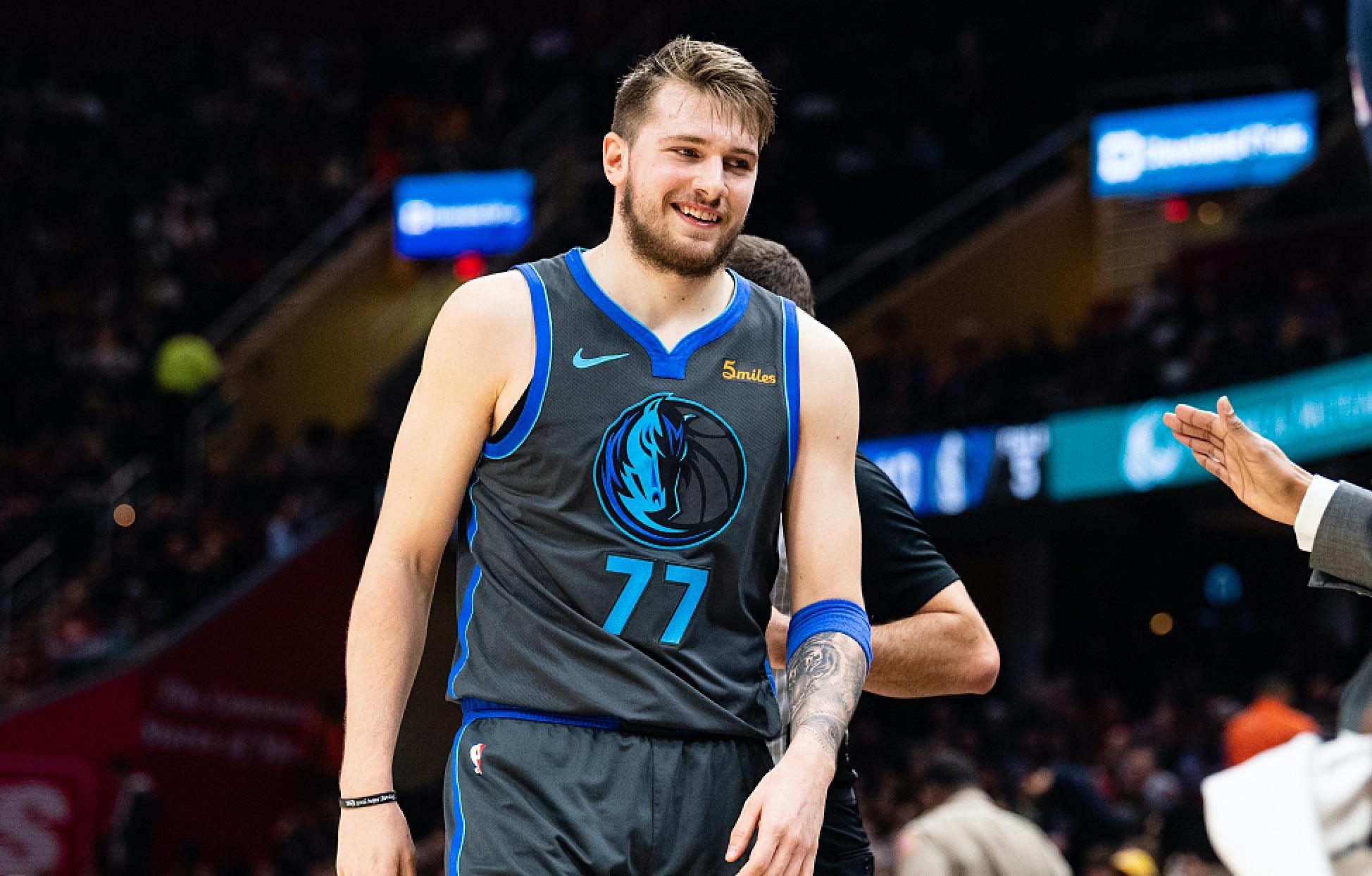 一场围绕冠 一场围绕冠